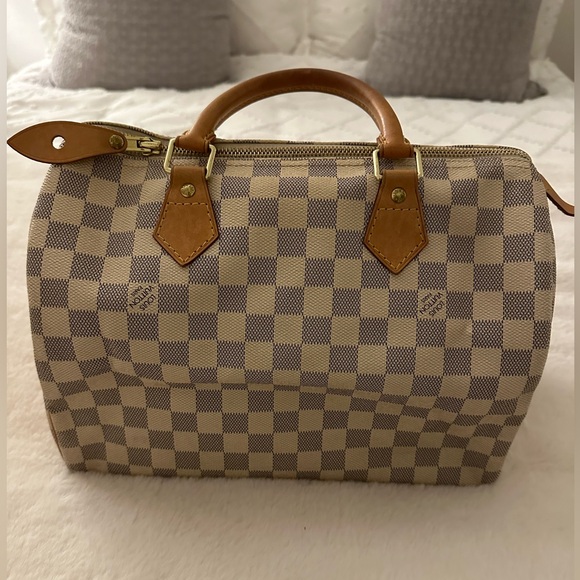 Louis Vuitton Authentic Damier Azur Speedy 30 Bag. - Picture 3 of 9